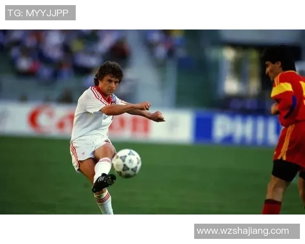 足球巨星荣耀谢幕回顾辉煌生涯见证退役瞬间铭记永恒传奇