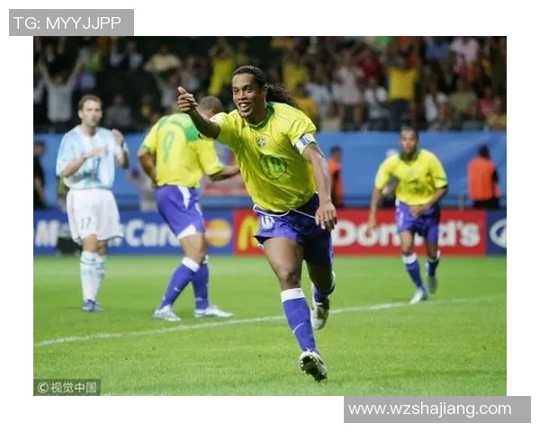 神秘面具足球球星崛起绿茵场展现独特风采引发全球热议 神秘面具足球球星崛起绿茵场展现独特风采引发全球热议