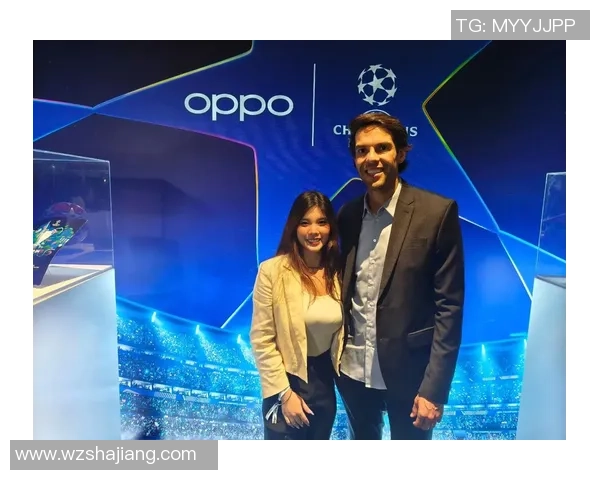 足球巨星同框合影尽显豪情霸气彰显赛场王者无畏风采