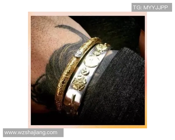 潮流足球球星合金胸针时尚搭配点缀展现独特个性魅力